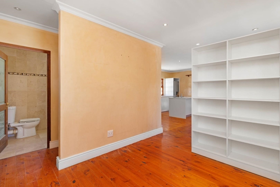 To Let 0 Bedroom Property for Rent in Vredehoek Western Cape